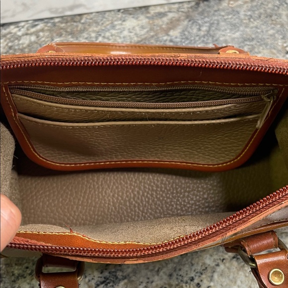 Vtg Dooney & Bourke Tan and Brown Satchel - Picture 6 of 10